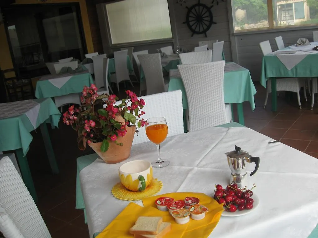 Affitta Camere Da Gigi E Antonella 3*, Porto Rotondo