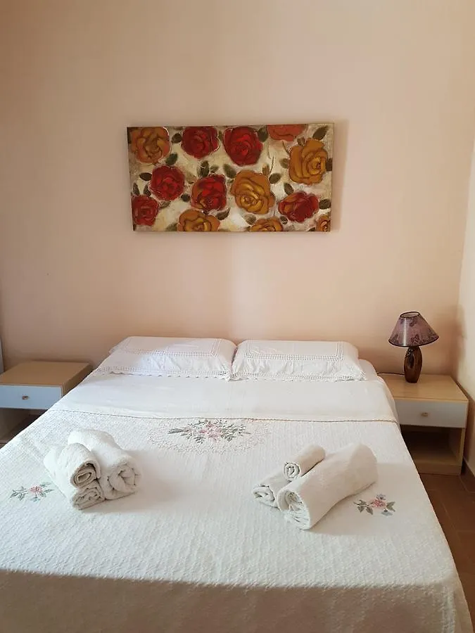 Affitta Camere Da Gigi E Antonella 3*, Porto Rotondo Italy